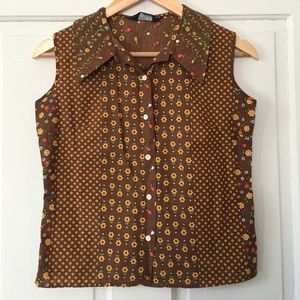 Vintage Lady Marlboro Sleeveless Button Down